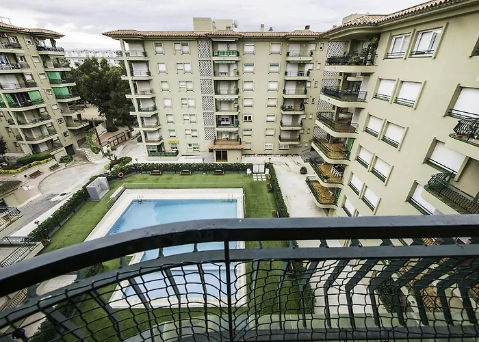 Con Piscina Y Parking En Appartement *